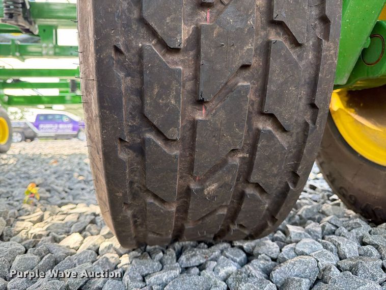 image for item YA4554 2021 John Deere 2230FH field cultivator