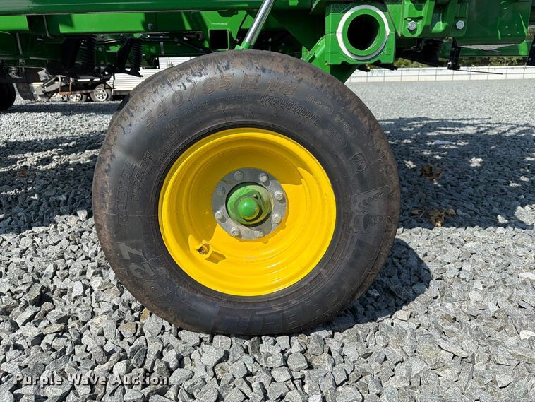 image for item YA4554 2021 John Deere 2230FH field cultivator