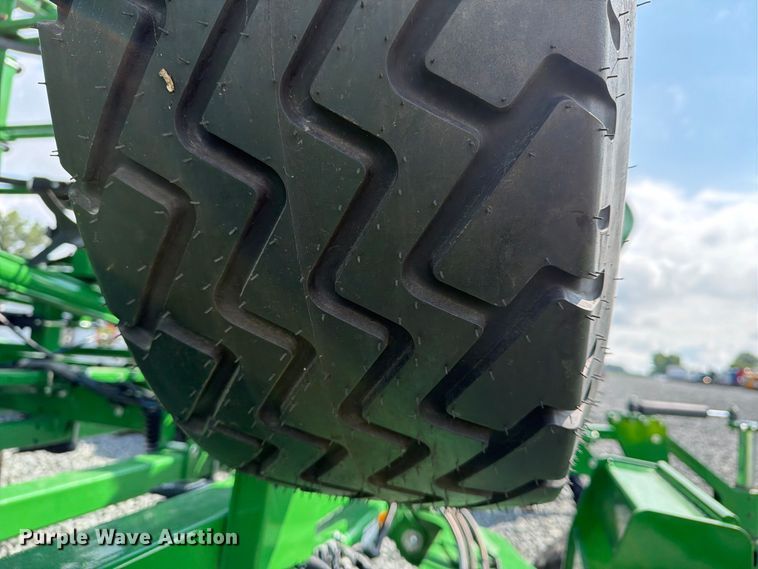 image for item YA4554 2021 John Deere 2230FH field cultivator