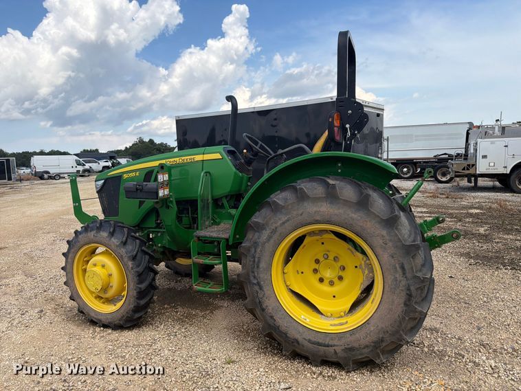 image for item YA4631 2022 John Deere 5055E MFWD tractor