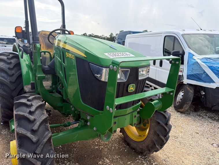 image for item YA4631 2022 John Deere 5055E MFWD tractor