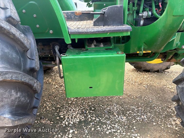 image for item YA4631 2022 John Deere 5055E MFWD tractor