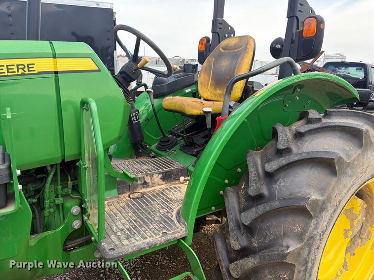 image for item YA4631 2022 John Deere 5055E MFWD tractor