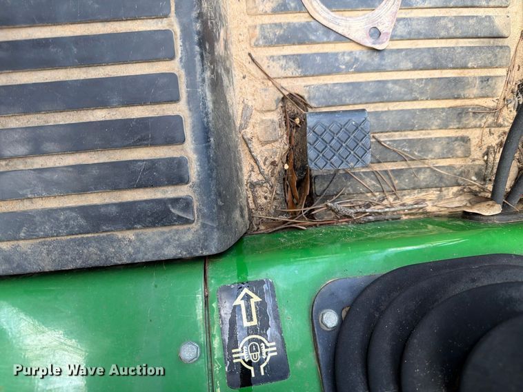 image for item YA4631 2022 John Deere 5055E MFWD tractor