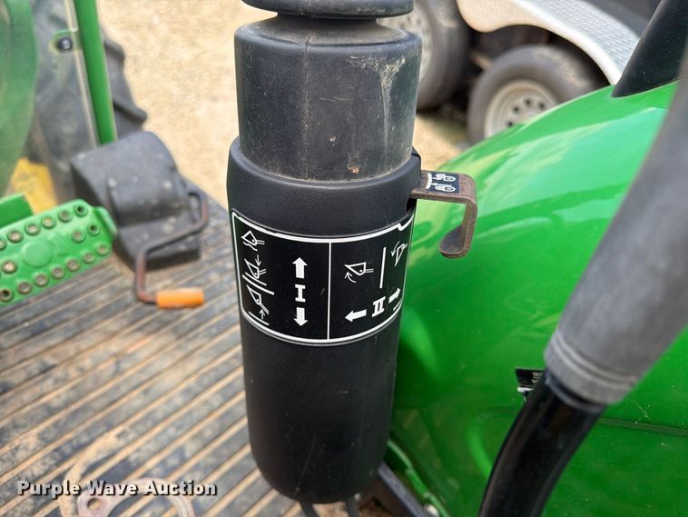 image for item YA4631 2022 John Deere 5055E MFWD tractor