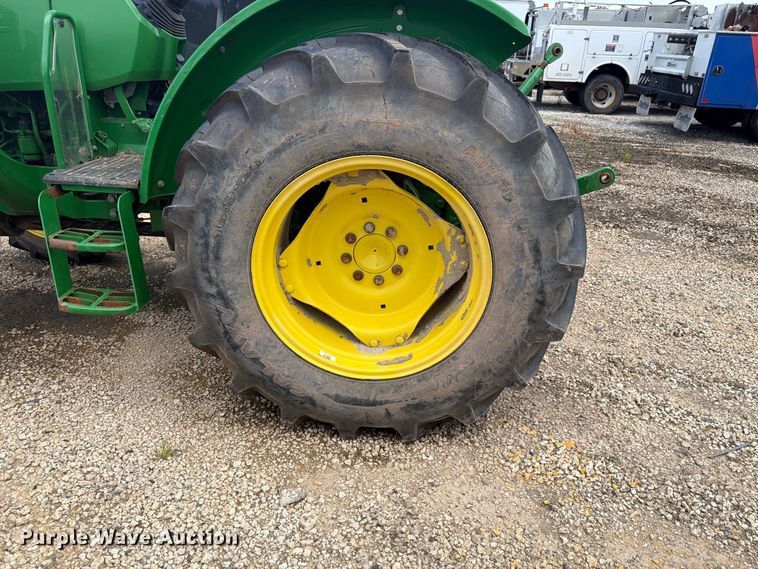 image for item YA4631 2022 John Deere 5055E MFWD tractor