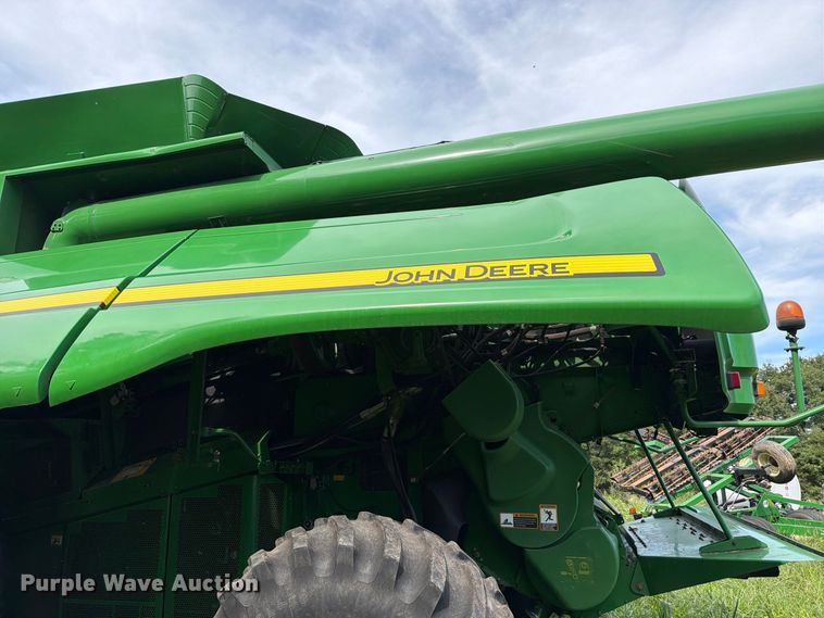 image for item YA4644 2011 John Deere 9770 STS RWA combine