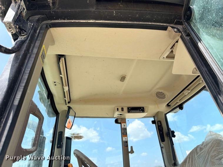 image for item YA4831 2022 John Deere 6110M MFWD tractor