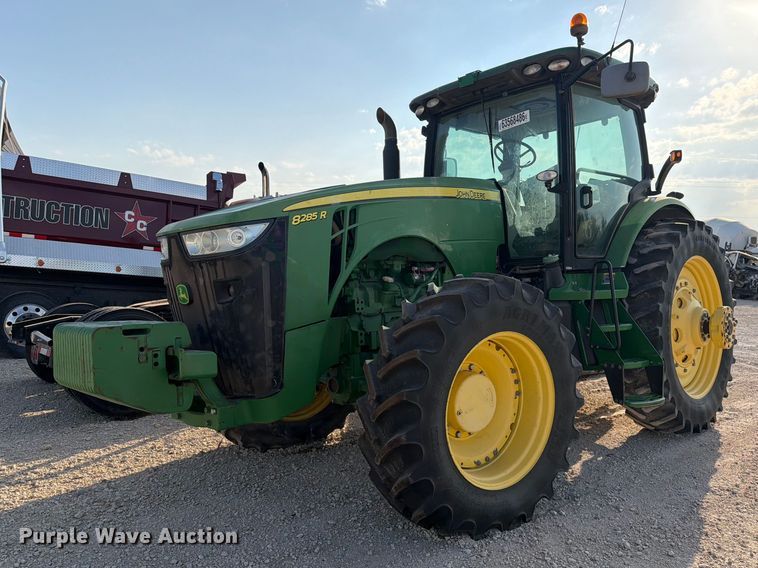 2013 John Deere 8285R MFWD tractor