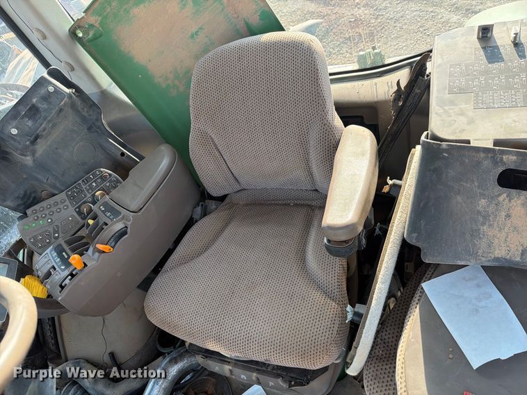 image for item YA4834 2013 John Deere 8285R MFWD tractor