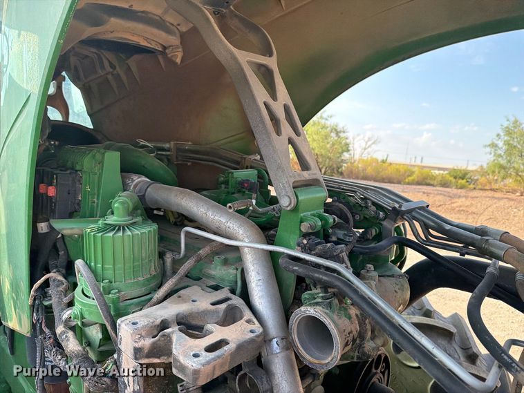 image for item YA4834 2013 John Deere 8285R MFWD tractor
