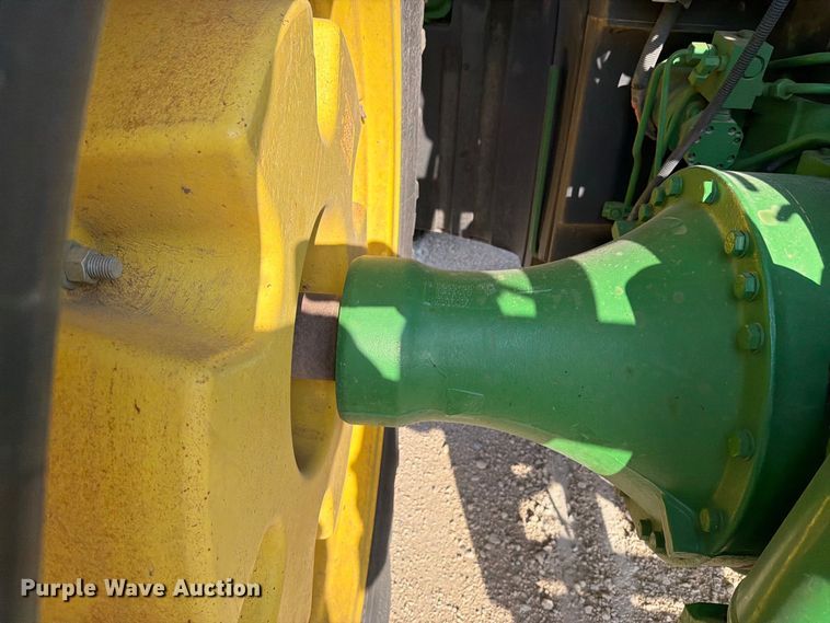 image for item YA4834 2013 John Deere 8285R MFWD tractor