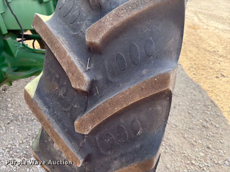image for item YA4834 2013 John Deere 8285R MFWD tractor