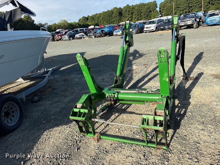 image for item YA4948 2021 John Deere 520M loader