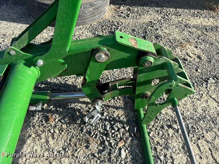 image for item YA4948 2021 John Deere 520M loader