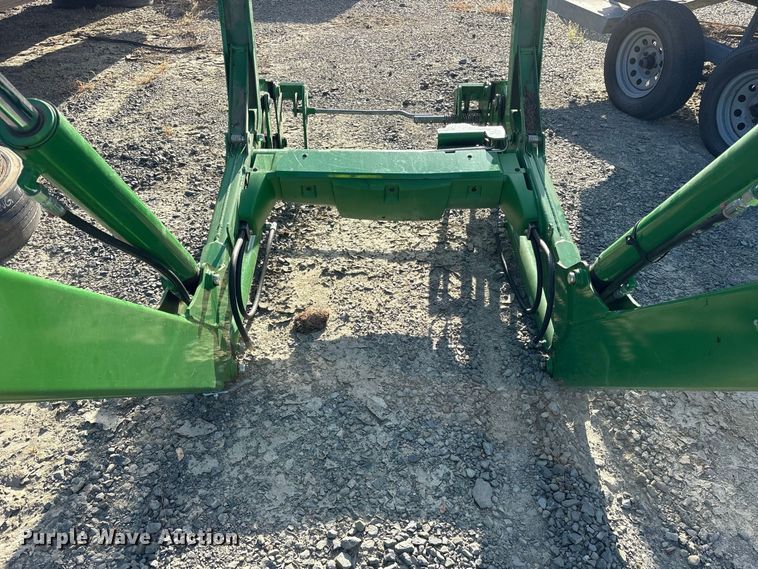 image for item YA4948 2021 John Deere 520M loader