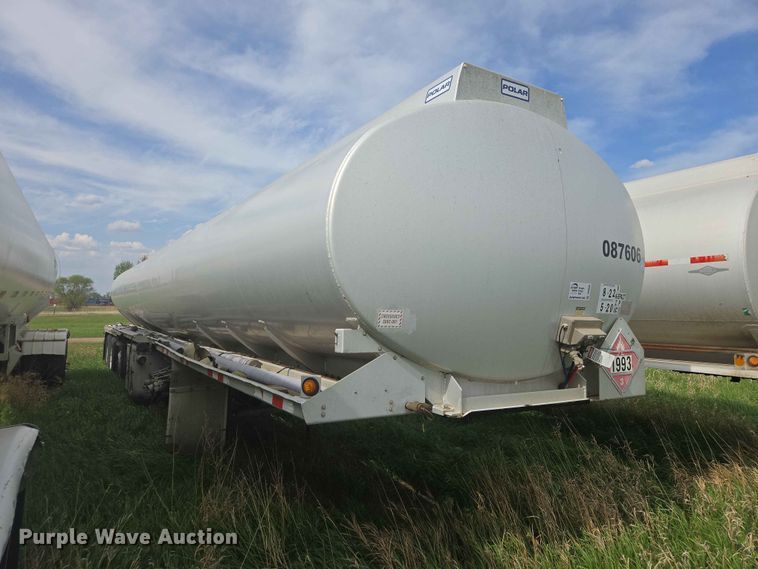 image for item DP8933 2008 Polar tank trailer