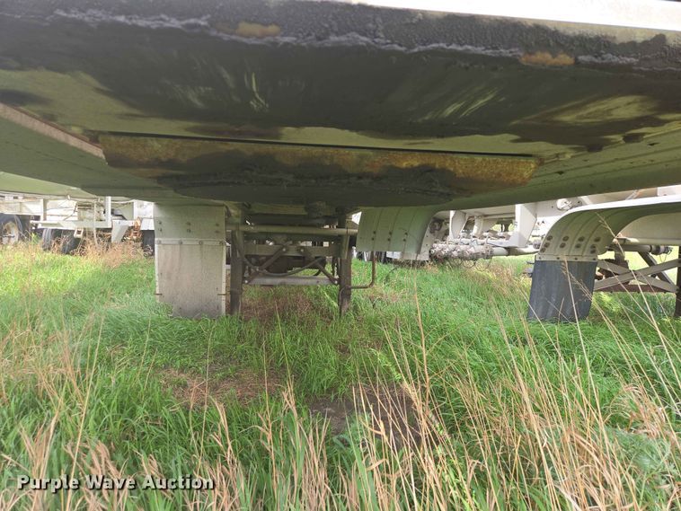 image for item DP8933 2008 Polar tank trailer