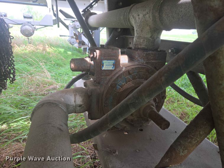 image for item DP8933 2008 Polar tank trailer