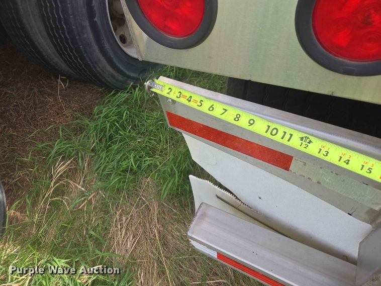 image for item DP8933 2008 Polar tank trailer