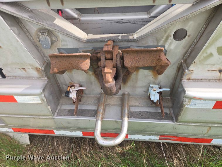 image for item DP8933 2008 Polar tank trailer