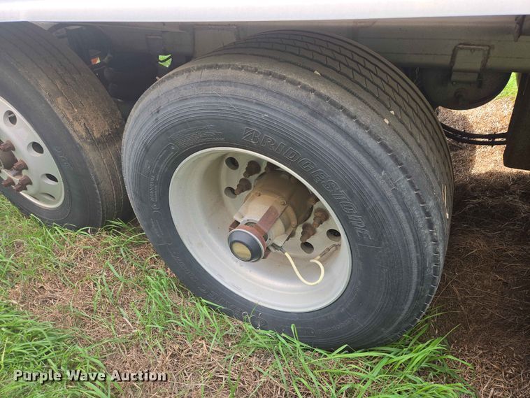 image for item DP8933 2008 Polar tank trailer