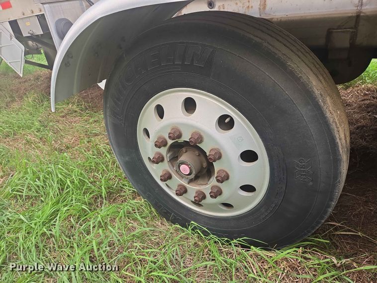 image for item DP8933 2008 Polar tank trailer