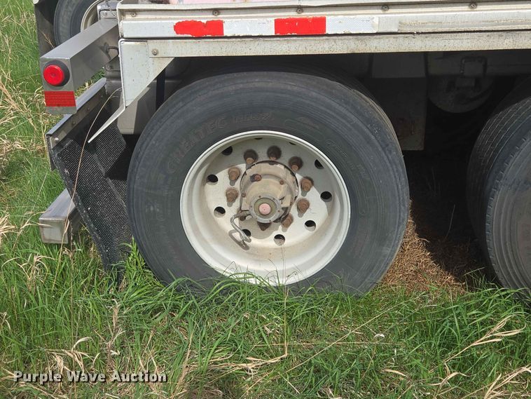 image for item DP8933 2008 Polar tank trailer