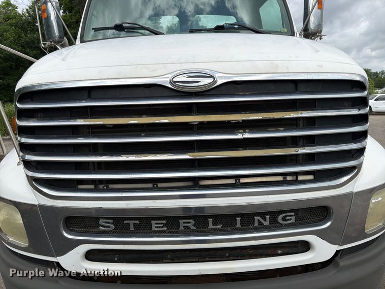 image for item DQ7841 2006 Sterling AT9500 semi truck
