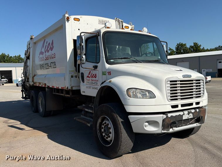 image for item DQ7946 2008 Freightliner Business Class M2 refuse truck