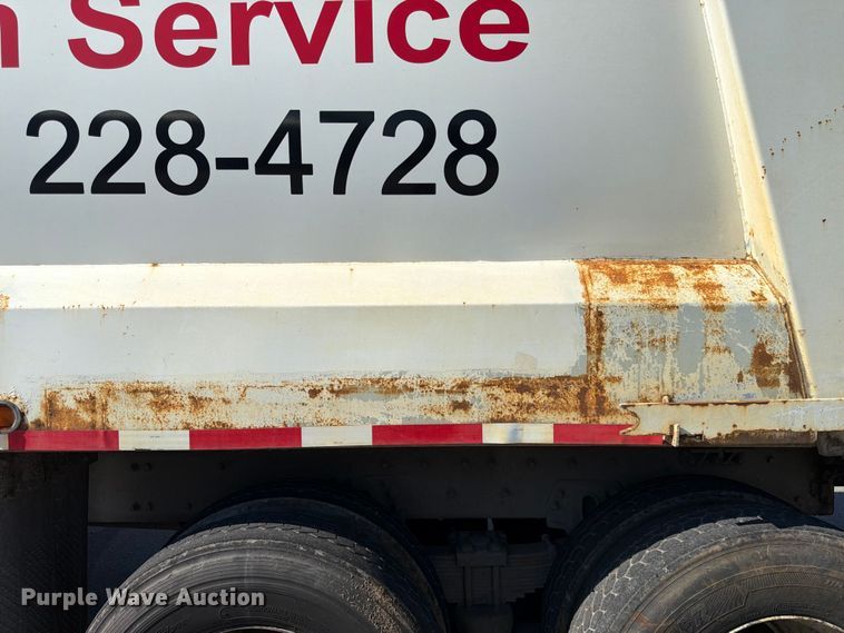 image for item DQ7946 2008 Freightliner Business Class M2 refuse truck