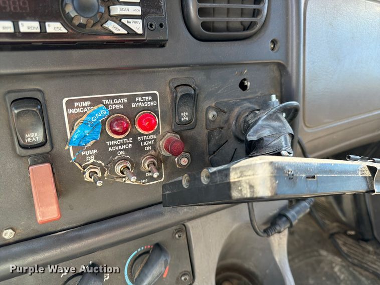 image for item DQ7946 2008 Freightliner Business Class M2 refuse truck