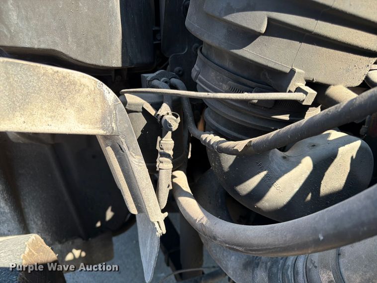 image for item DQ7946 2008 Freightliner Business Class M2 refuse truck