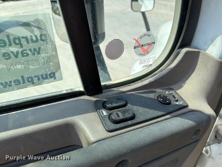 image for item DV8572 2012 Freightliner Cascadia semi truck