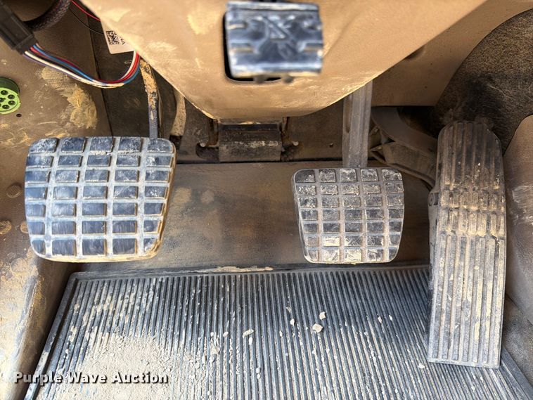 image for item DV8572 2012 Freightliner Cascadia semi truck