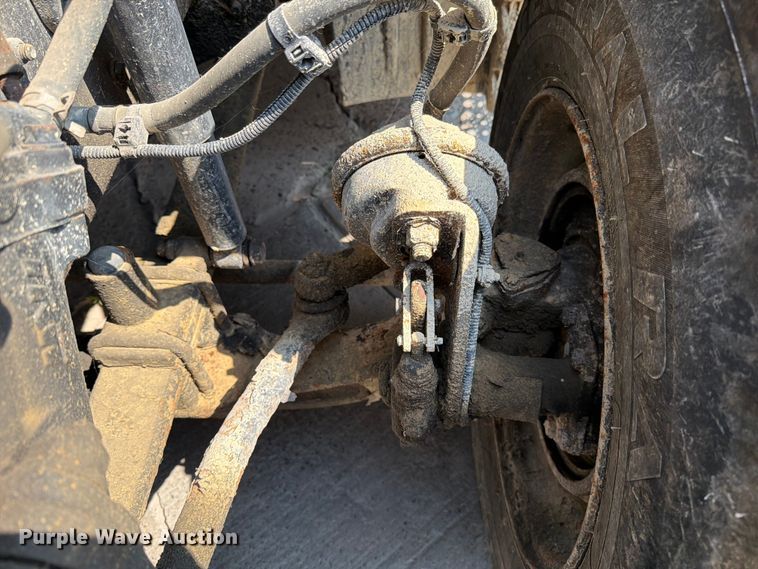 image for item DV8572 2012 Freightliner Cascadia semi truck