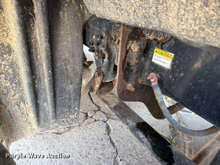 image for item DV8572 2012 Freightliner Cascadia semi truck