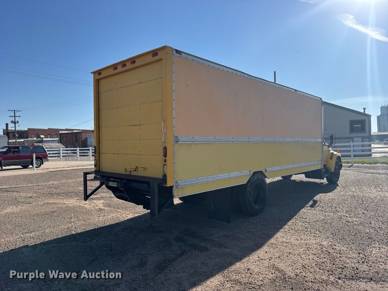 image for item DY3252 1995 Ford F700 box truck