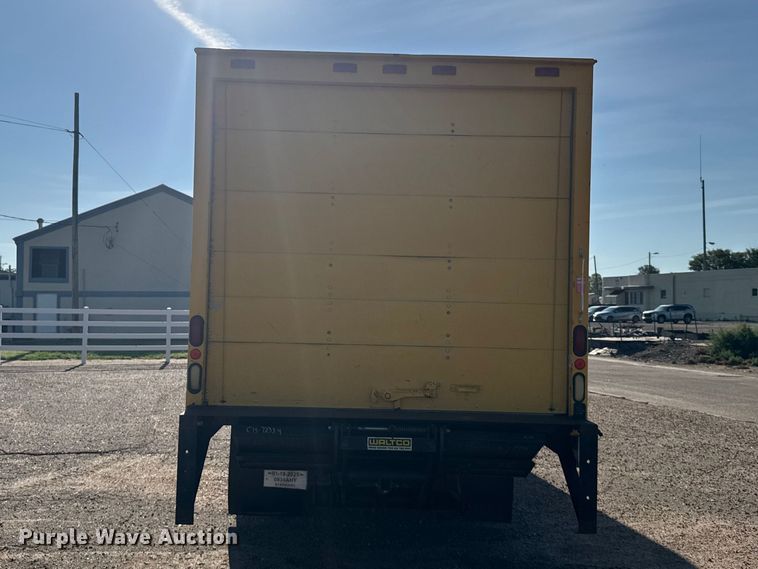 image for item DY3252 1995 Ford F700 box truck