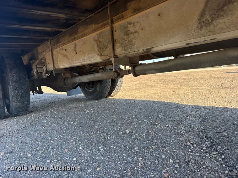 image for item DY3252 1995 Ford F700 box truck
