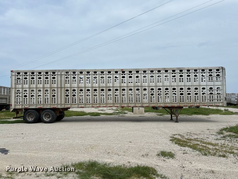 image for item DZ4587 2002 Wilson PSAL-303P livestock trailer