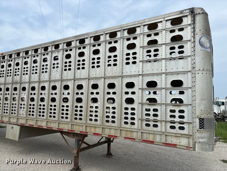 image for item DZ4587 2002 Wilson PSAL-303P livestock trailer
