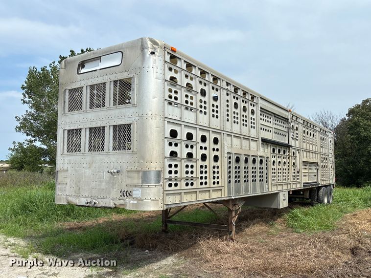 image for item DZ4588 2001 Wilson PSAL-303P livestock trailer