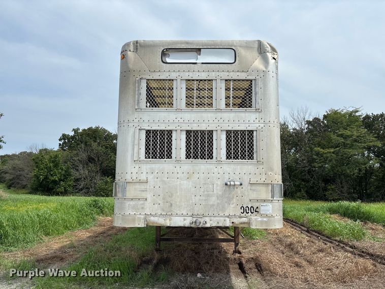 image for item DZ4588 2001 Wilson PSAL-303P livestock trailer