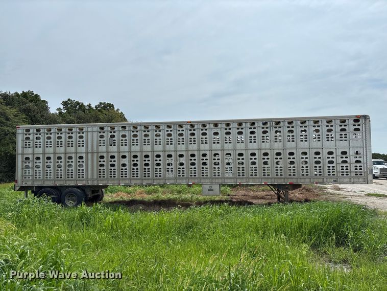 image for item DZ4588 2001 Wilson PSAL-303P livestock trailer
