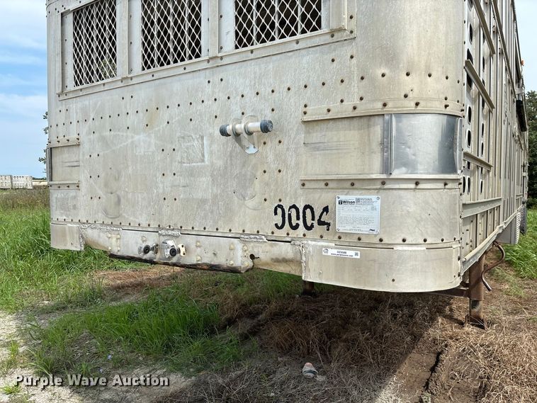 image for item DZ4588 2001 Wilson PSAL-303P livestock trailer