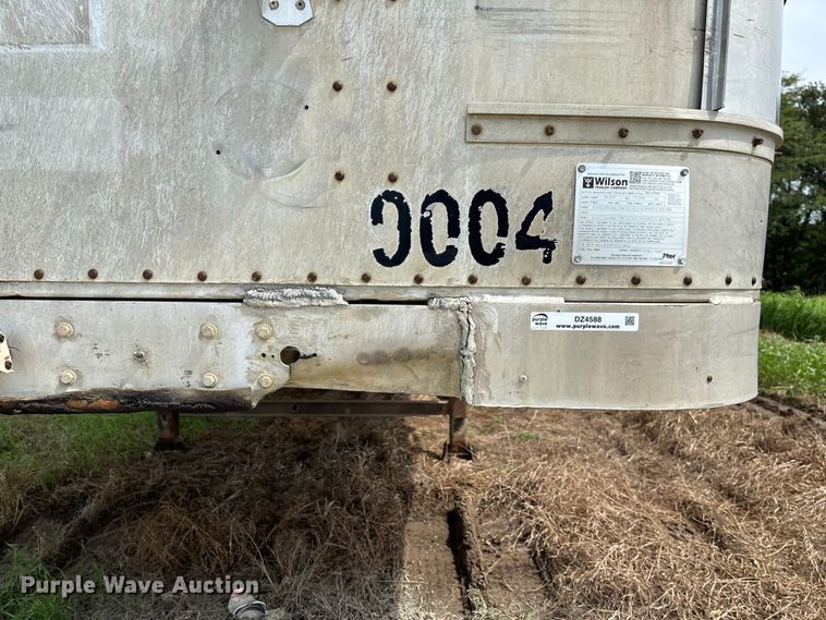 image for item DZ4588 2001 Wilson PSAL-303P livestock trailer