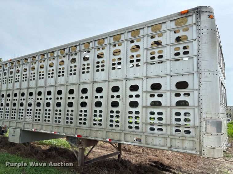 image for item DZ4588 2001 Wilson PSAL-303P livestock trailer