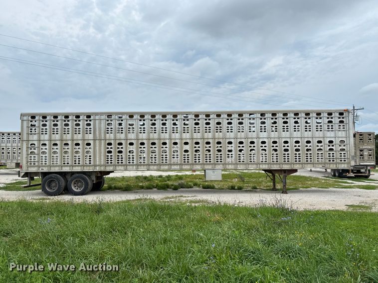 image for item DZ4589 2001 Wilson PSAL-303P livestock trailer