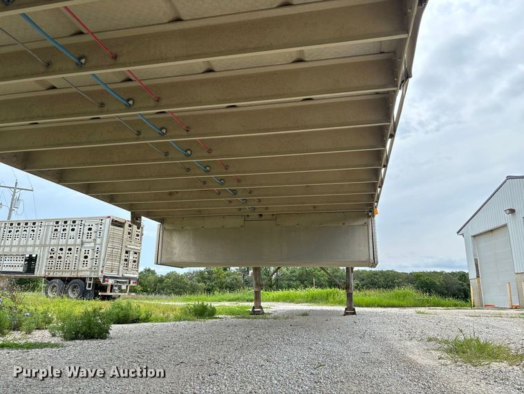 image for item DZ4589 2001 Wilson PSAL-303P livestock trailer